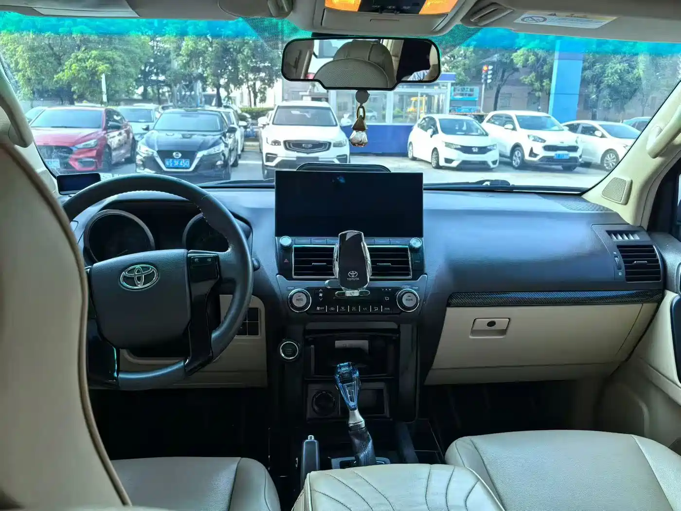 Фото 8 - Toyota Prado