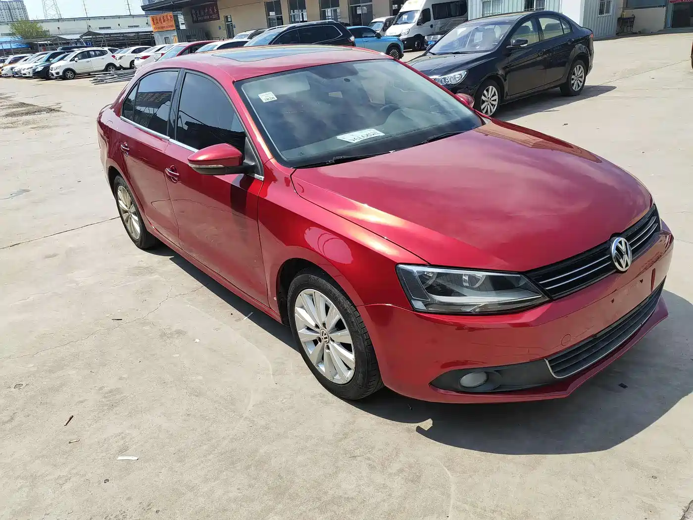 Volkswagen Sagitar 2014 1.6L Automatic Comfort фото 13