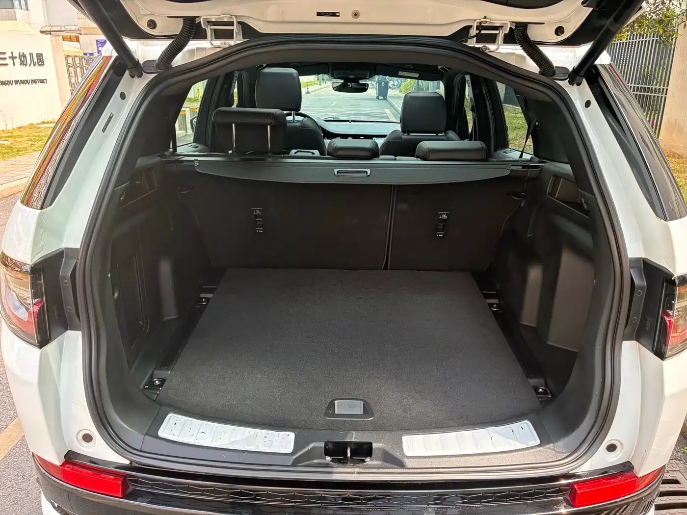 Land Rover Discovery Sport 2022 Model Facelift 249PS R-Dynamic S Performance Edition 5-seater фото 16