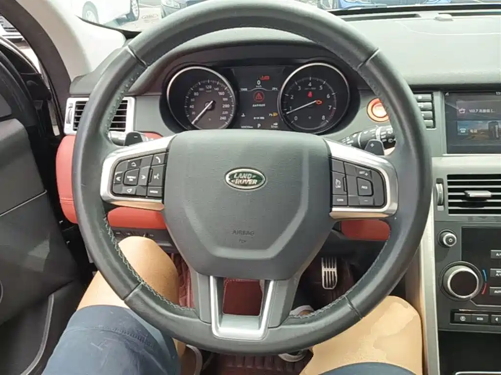 Land Rover Discovery Sport 2019 240PS SE Edition China VI фото 11