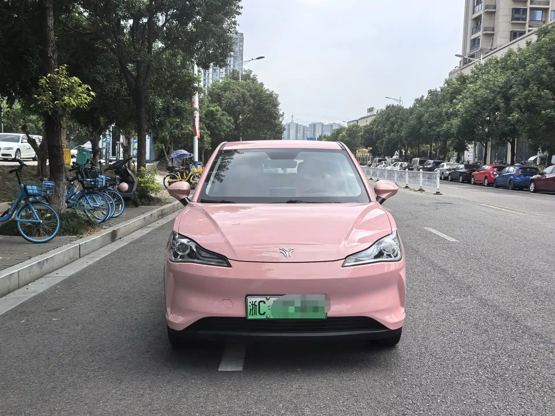 Photo 2 - Nezha Auto Nezha V