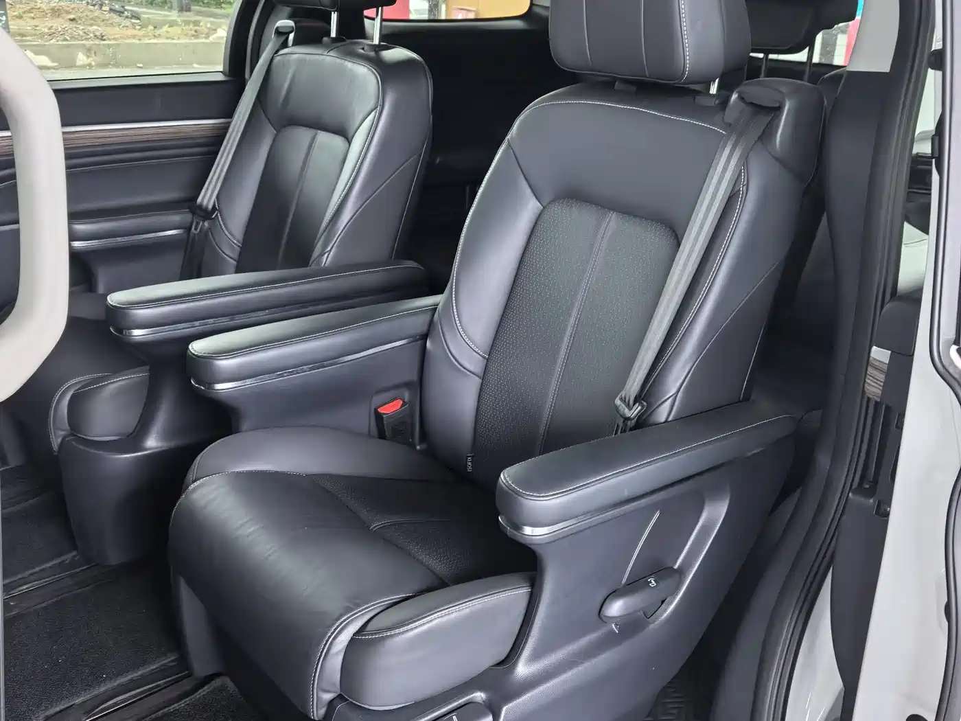 GAC Trumpchi Trumpchi M8 2021 Leading Show Series 390T Premium Edition фото 5