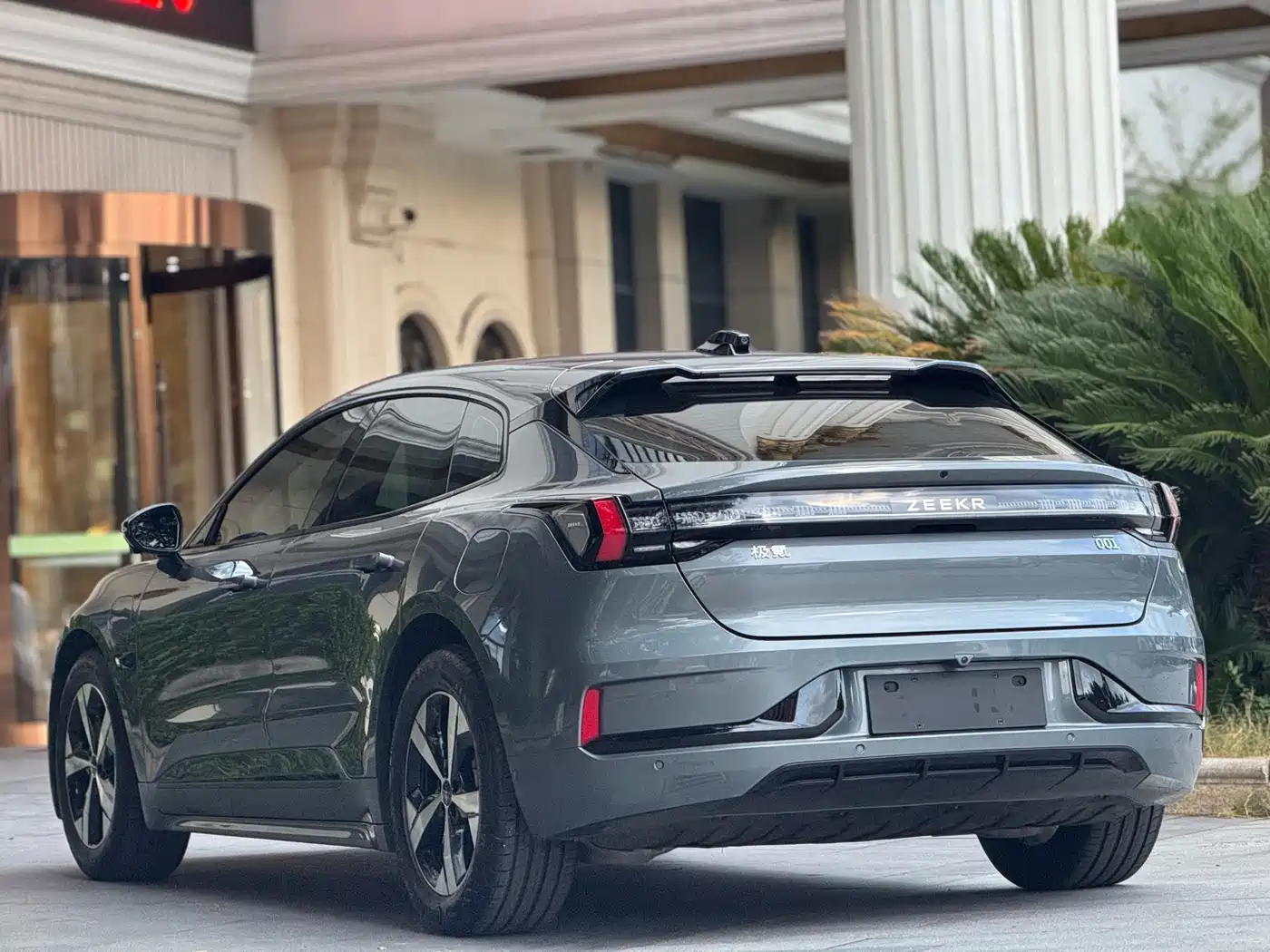 ZEEKR EXTREME KRYPTON 001