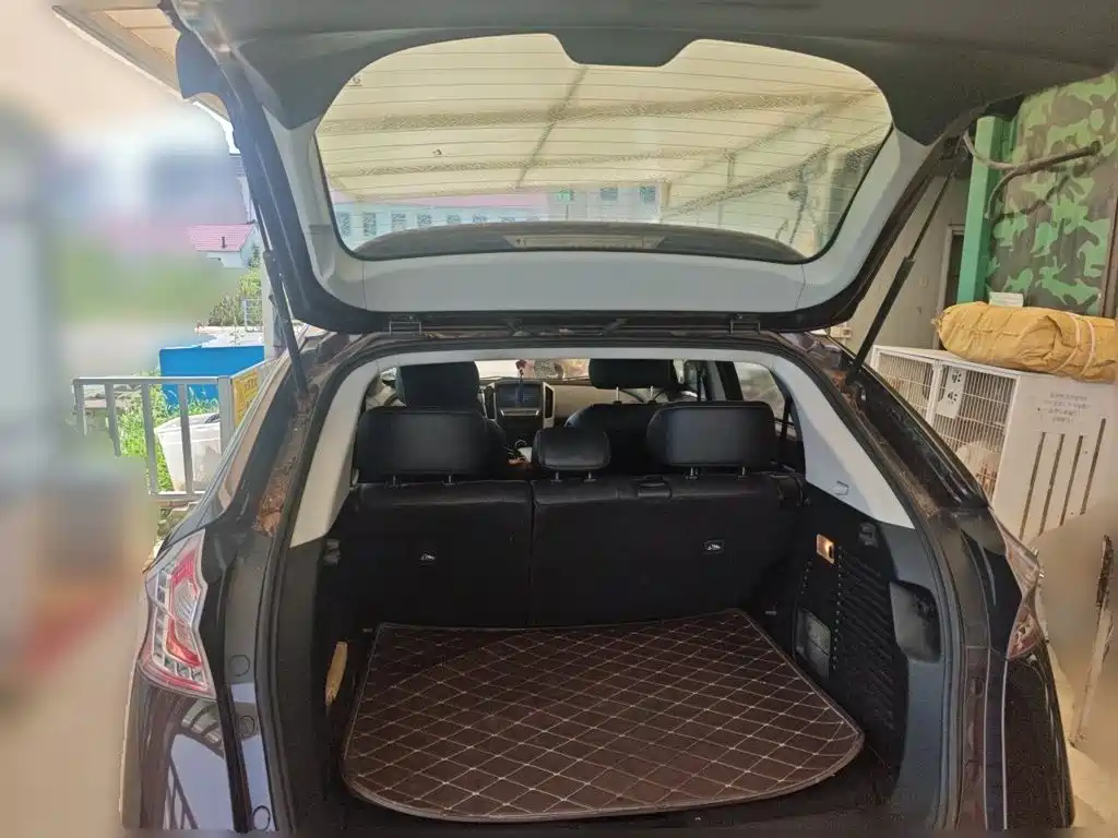 Luxgen U6 SUV 2016 2015 1.8T Fashion Edition