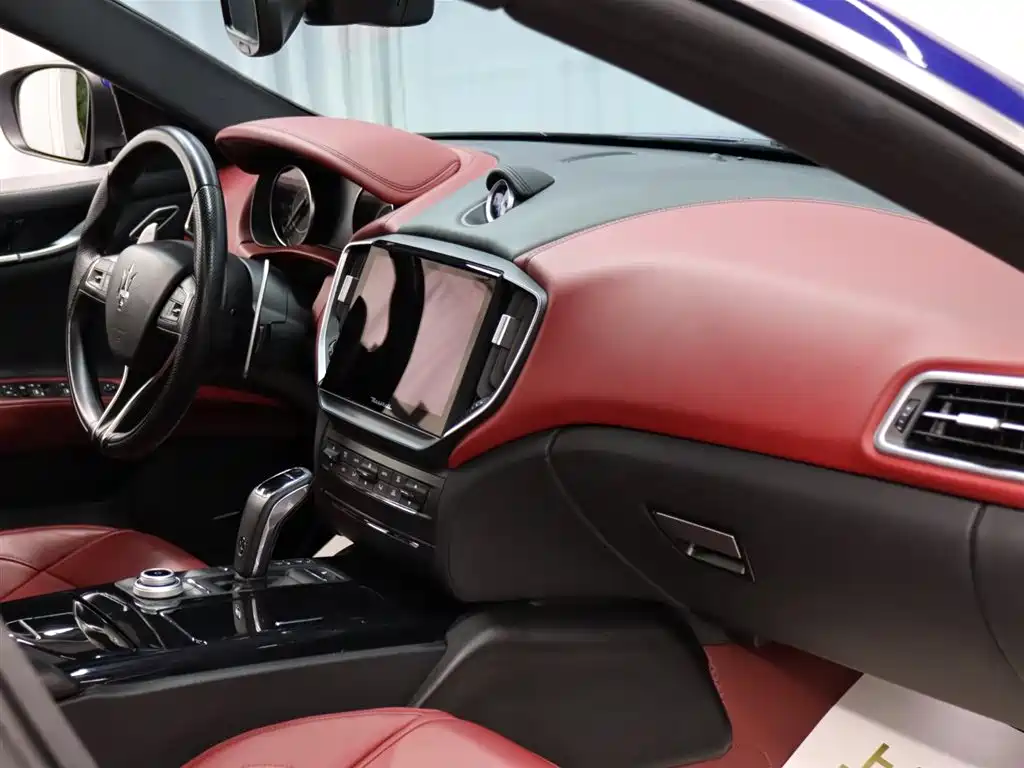 Maserati Ghibli 2024 2023 3.0T Modena