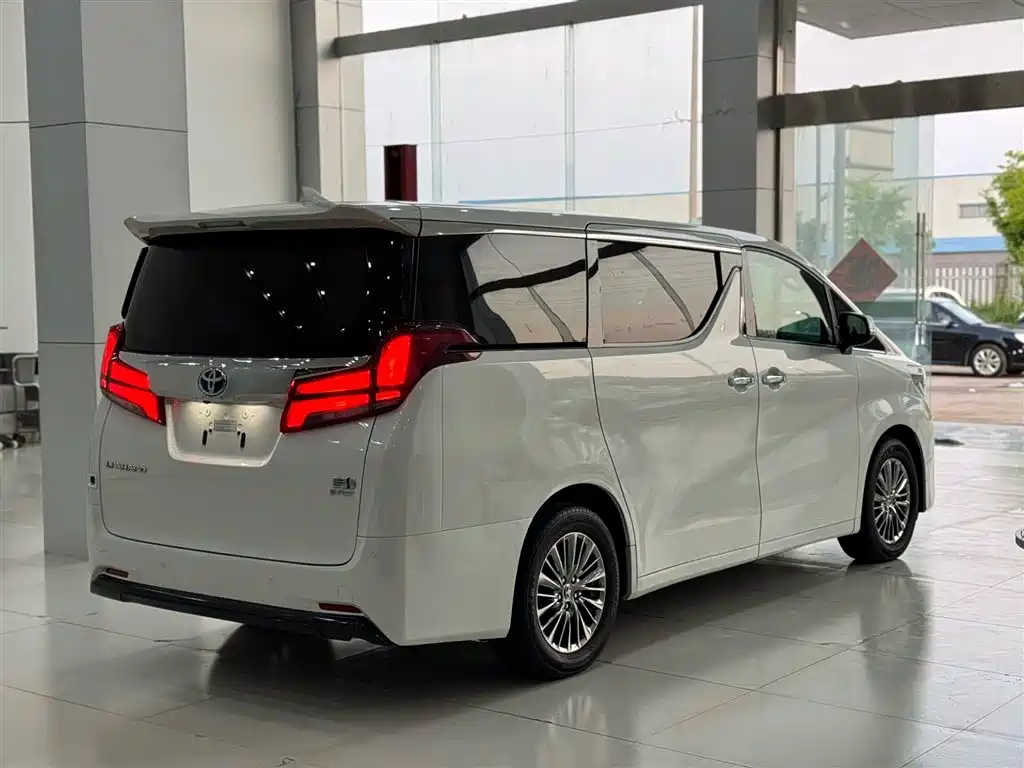 Toyota Alphard 2020 Hybrid 2.5L Luxury Edition фото 4
