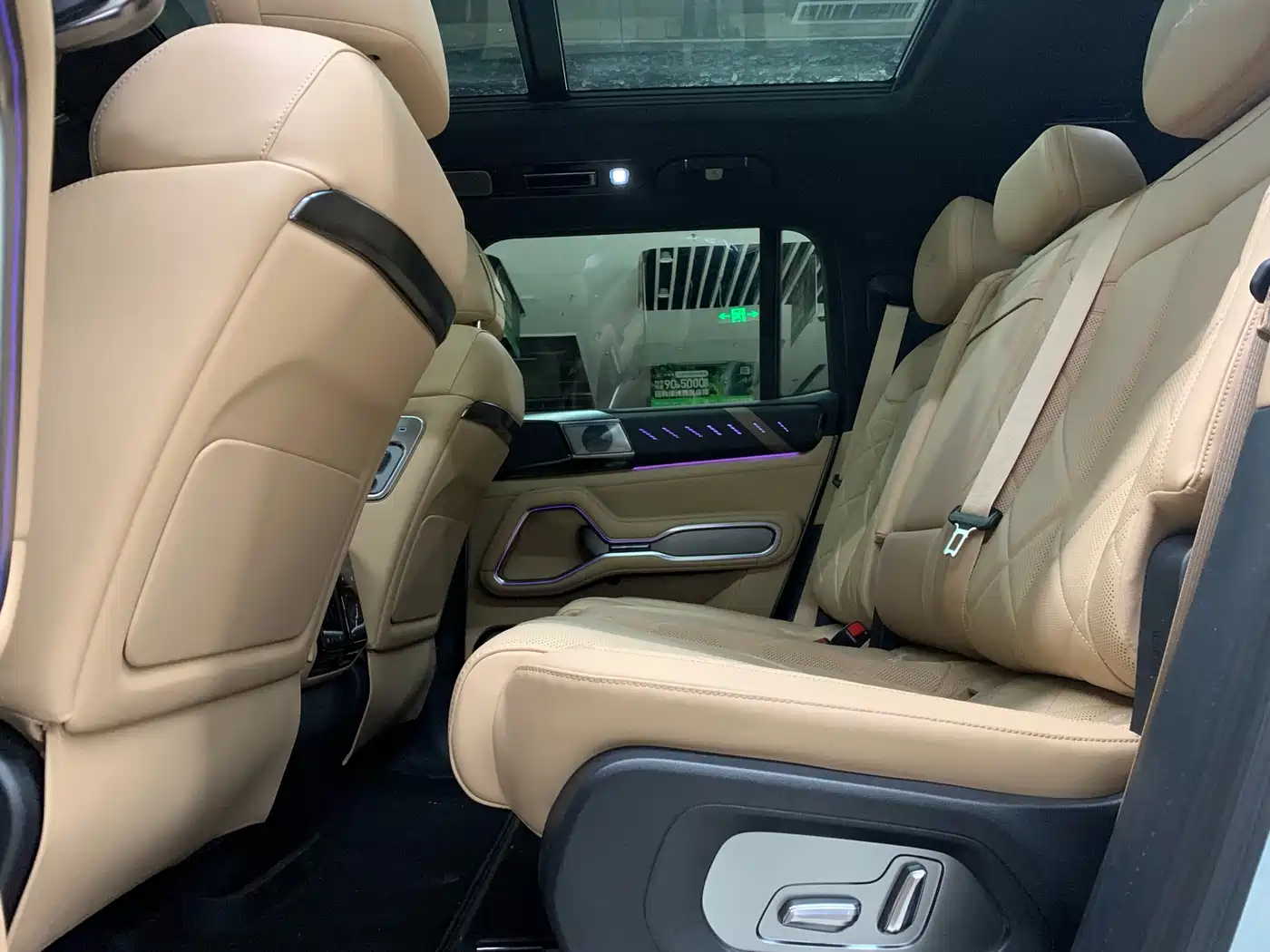 Fang Cheng Bao Leopard 8 2024 2025 Zhiyong Flagship 7-Seater