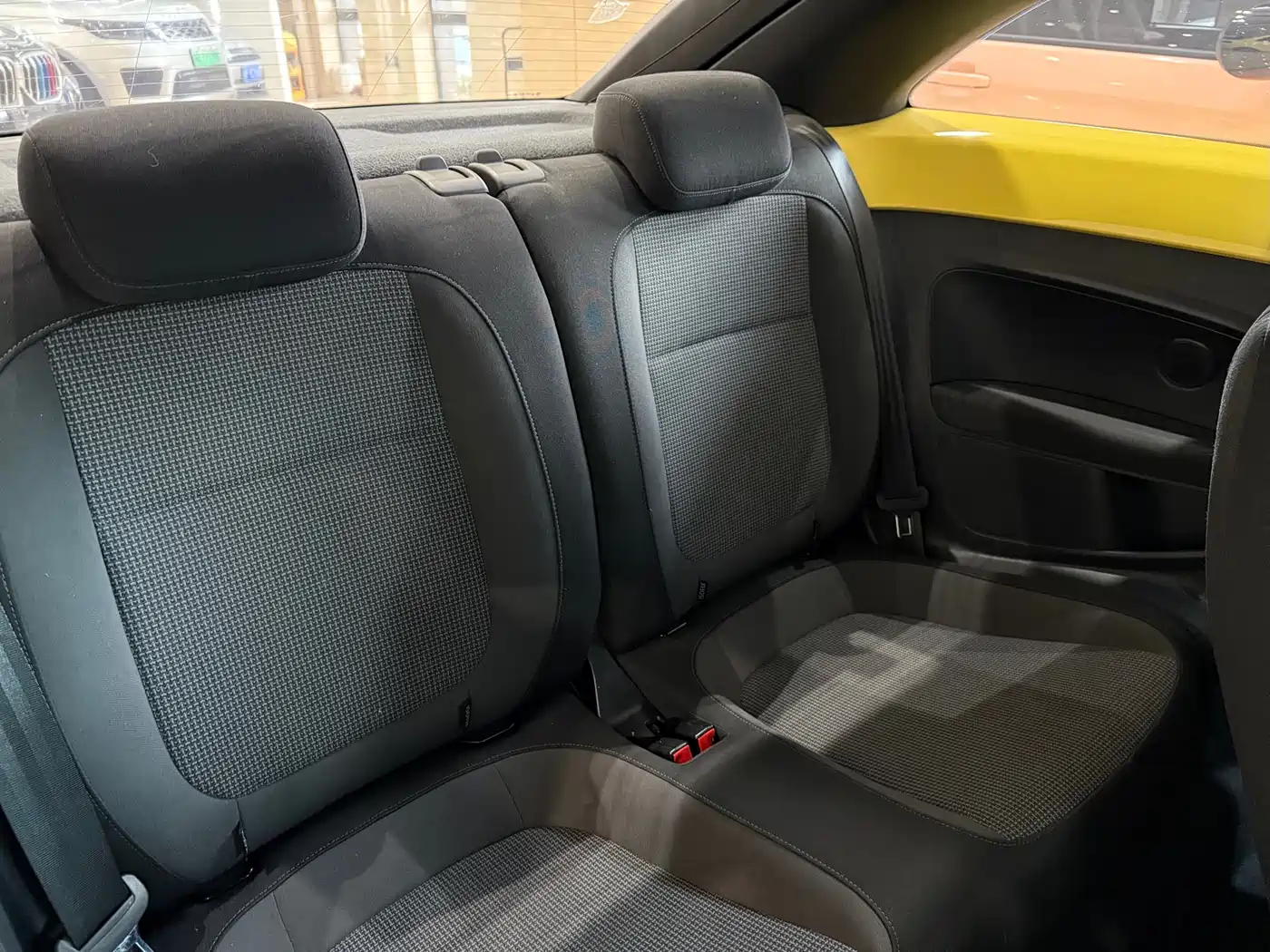 Volkswagen Beetle 2015 180TSI фото 11