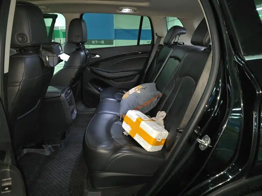 Фото 15 - Buick Envision Plus