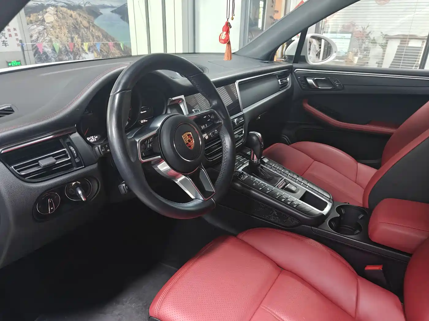 Porsche Macan 2018 Macan 2.0T фото 6