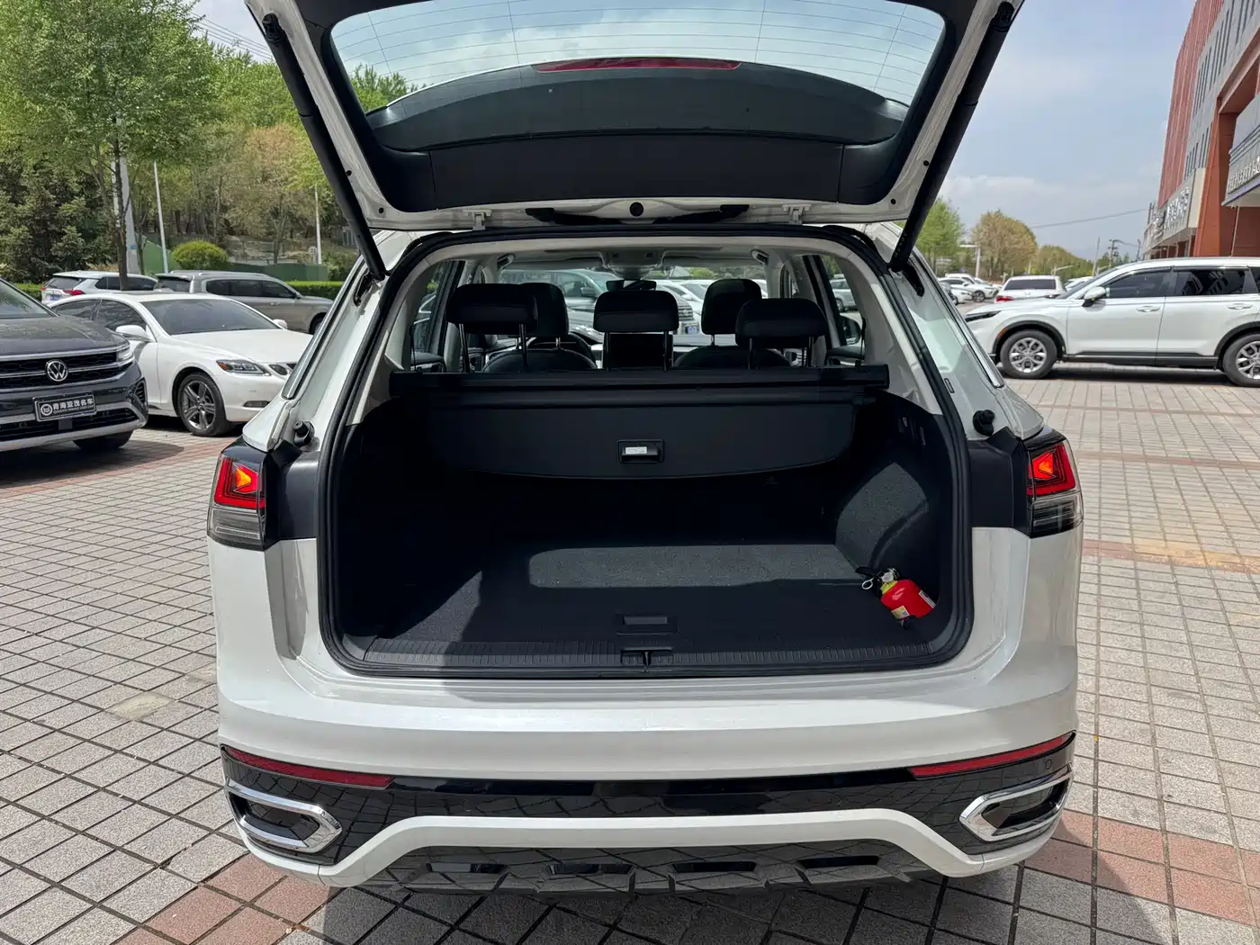 Volkswagen Tayron 2023 Facelift 380TSI 4WD R-Line High Performance Edition фото 18