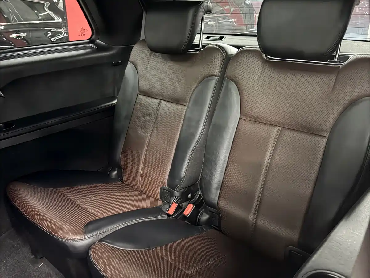 Mercedes-Benz GL-Class 2011 GL 450 Prestige Grand Edition фото 22