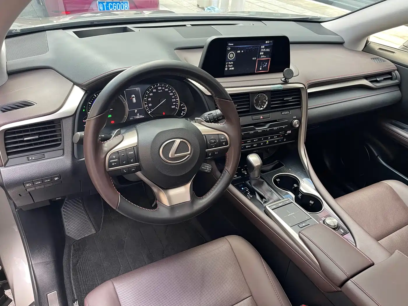 Фото 12 - Lexus RX