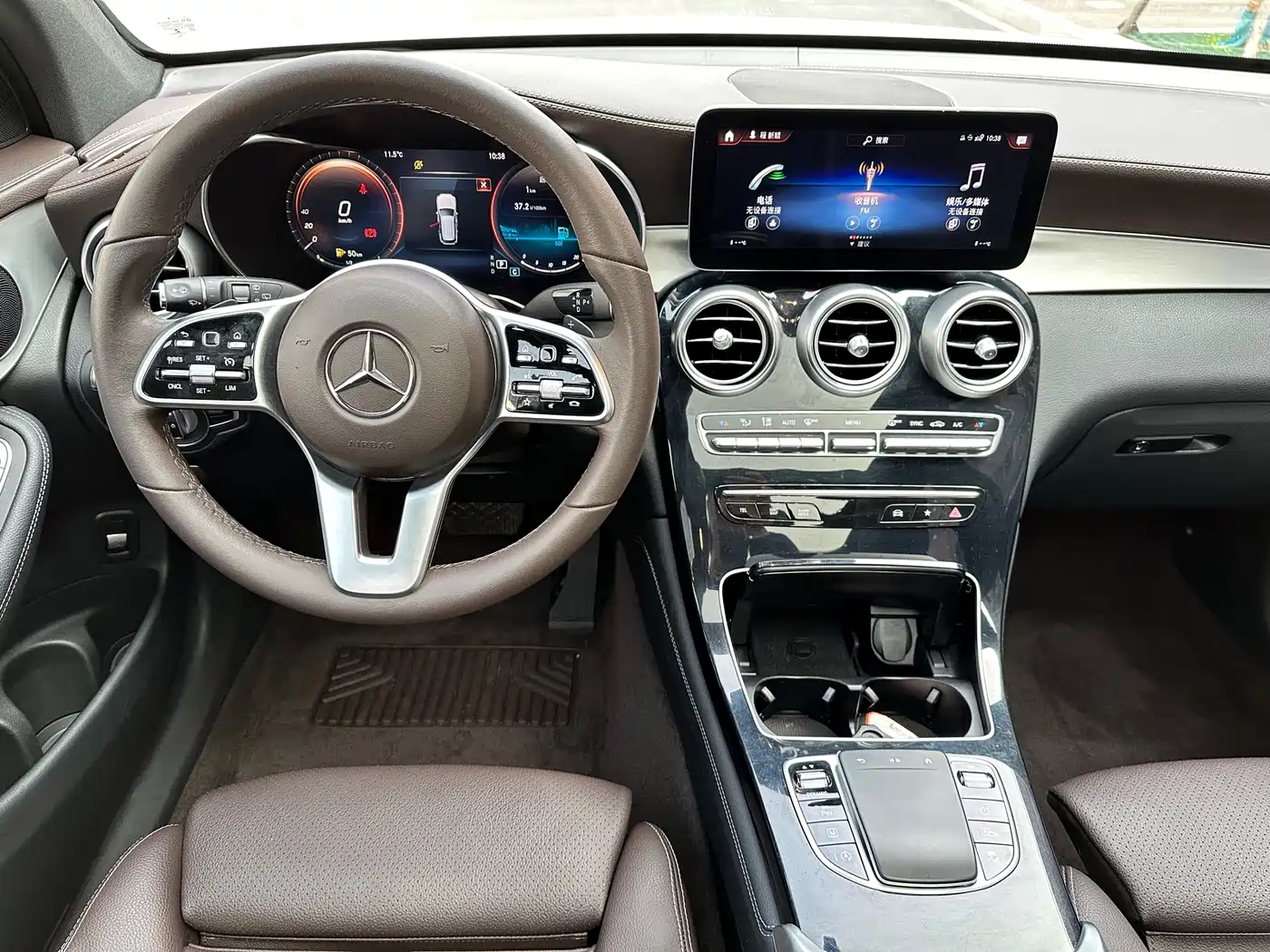 Mercedes-Benz GLC 2021 GLC 260 L 4MATIC Sporty фото 13