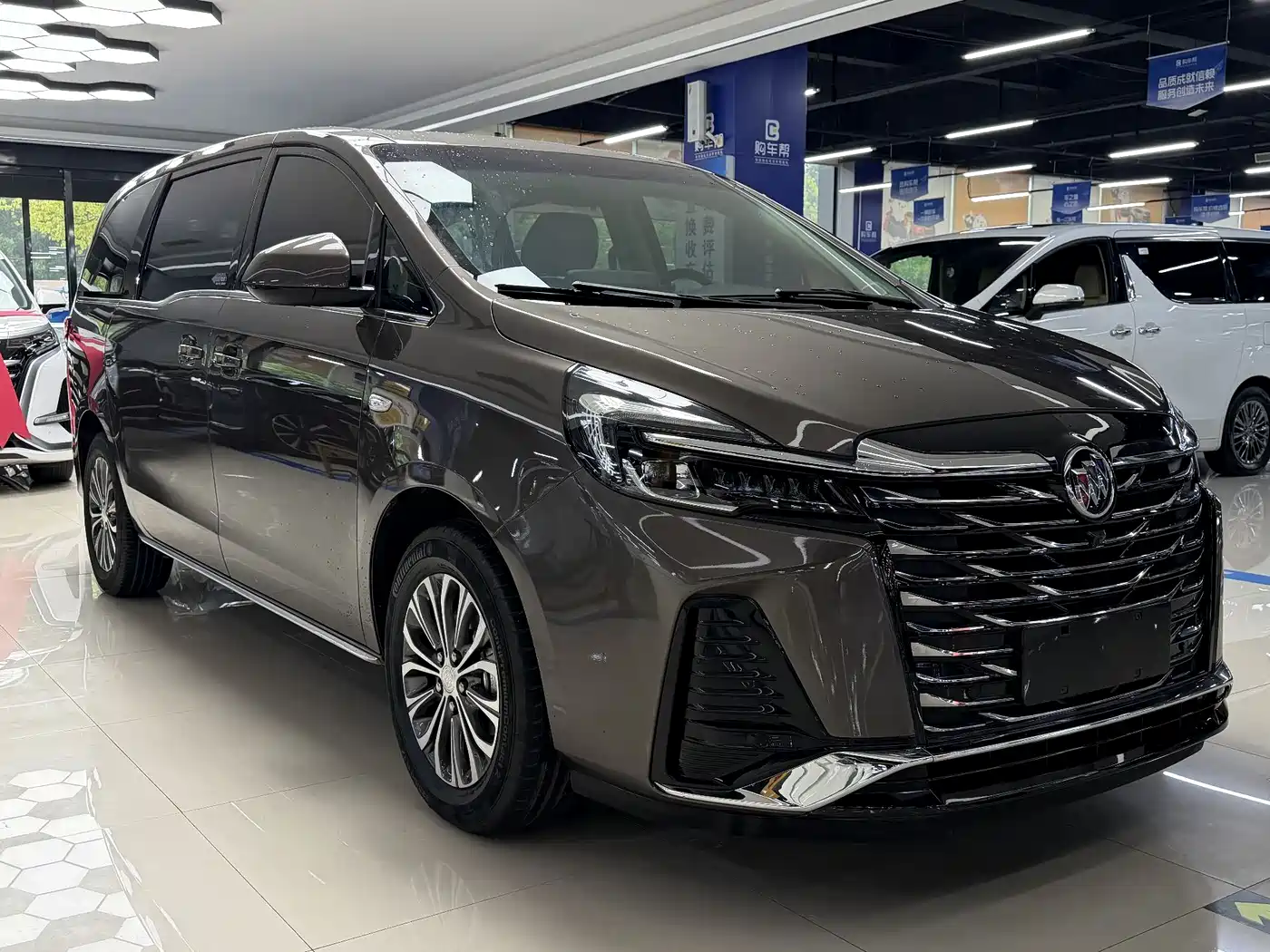Buick GL8 2023 Facelift Land Business Class Luxury фото 3