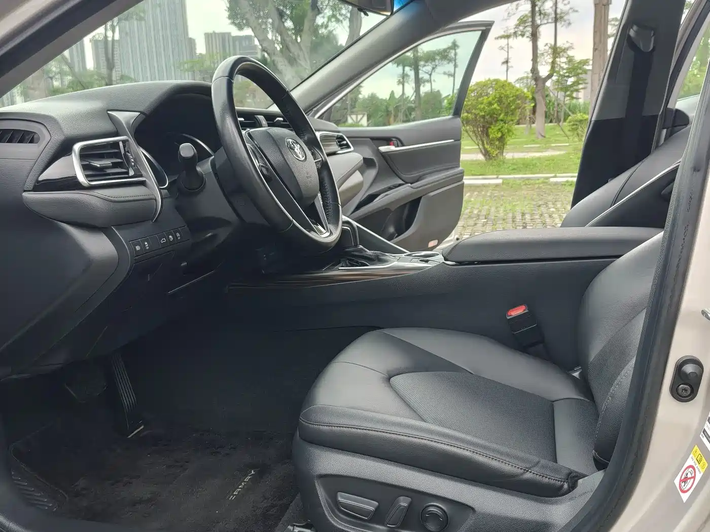 Toyota Camry 2018 2.0G Luxury Edition фото 12