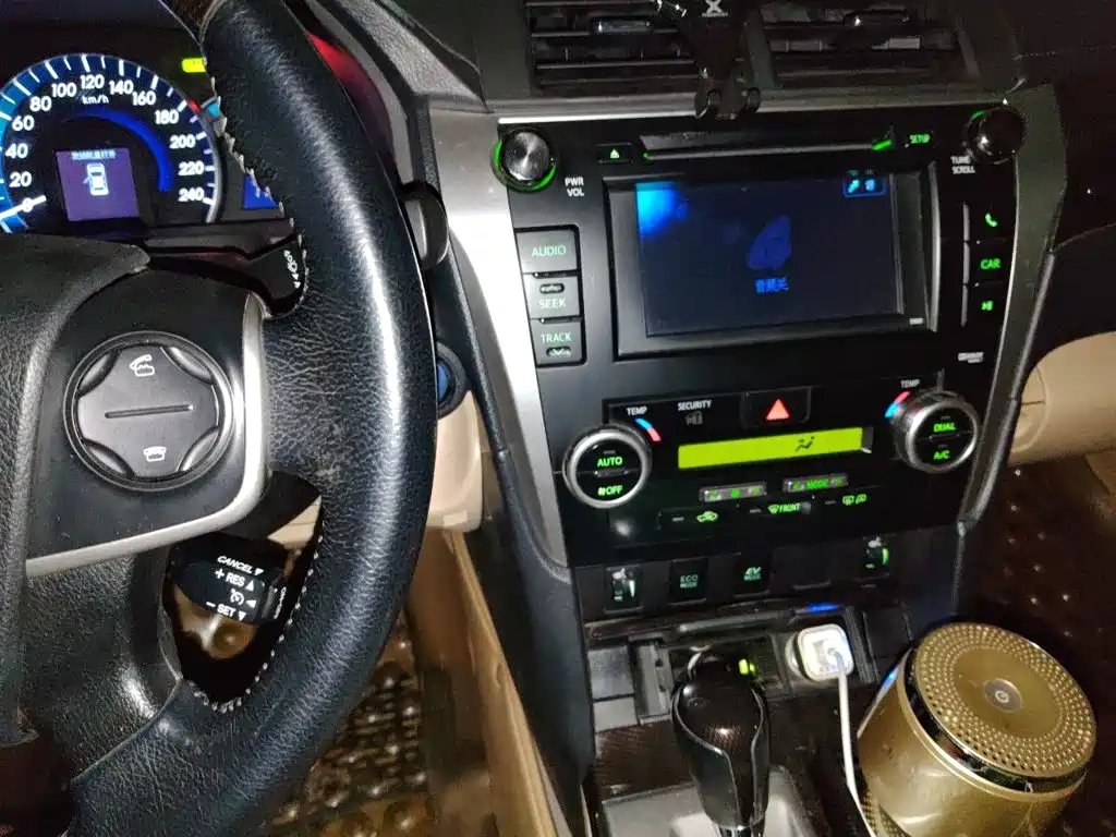 Фото 9 - Toyota Camry