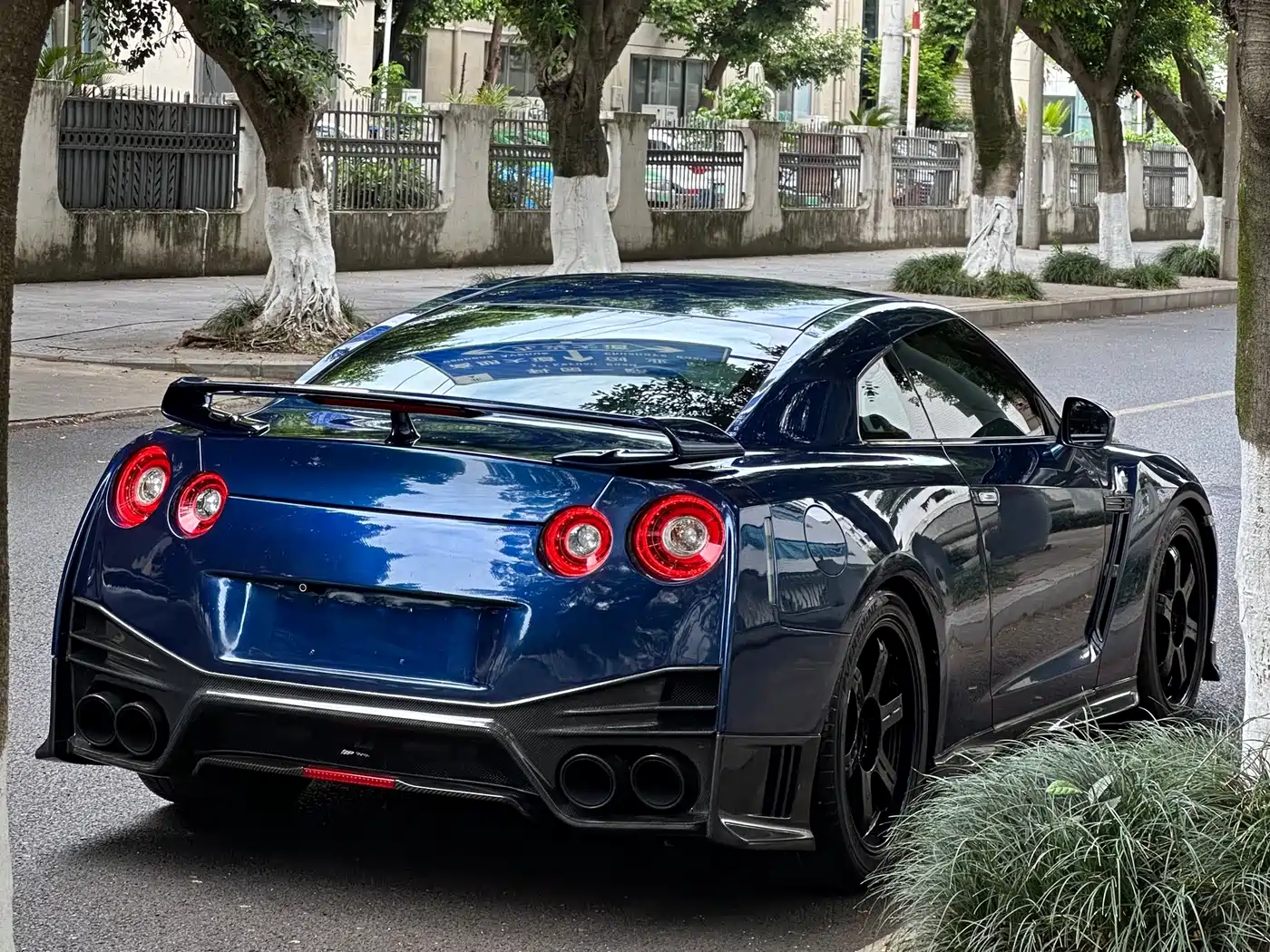 Nissan GT-R 2014 3.8T Premium Edition Black Interior фото 3