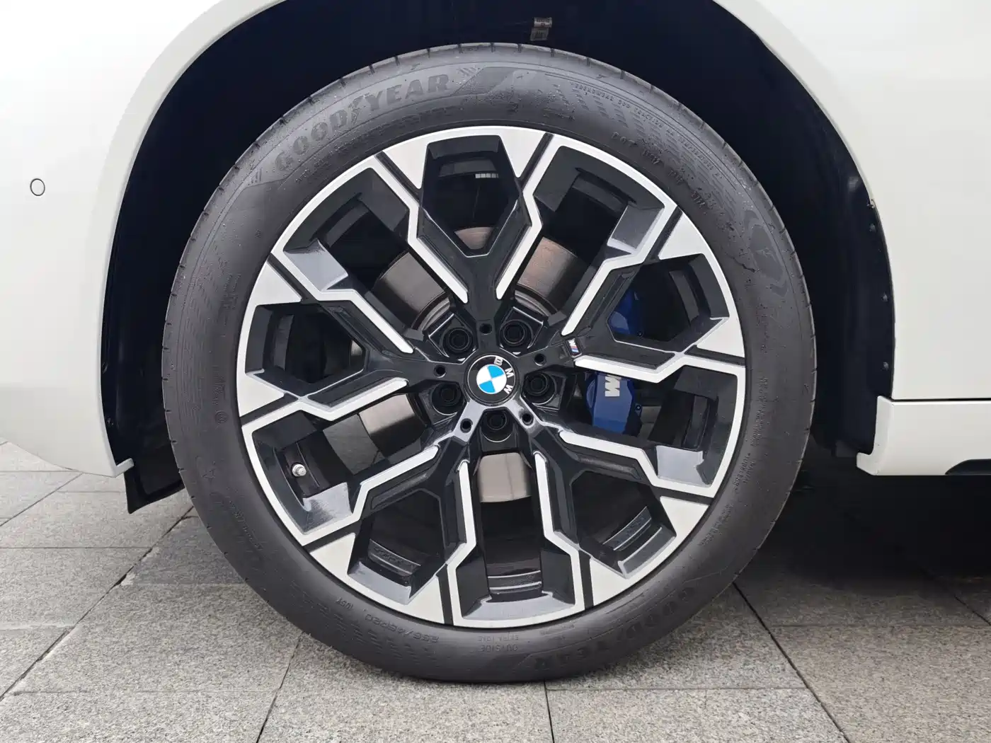 BMW X3 2025 xDrive30L Premium Model M Sport Black Package фото 4