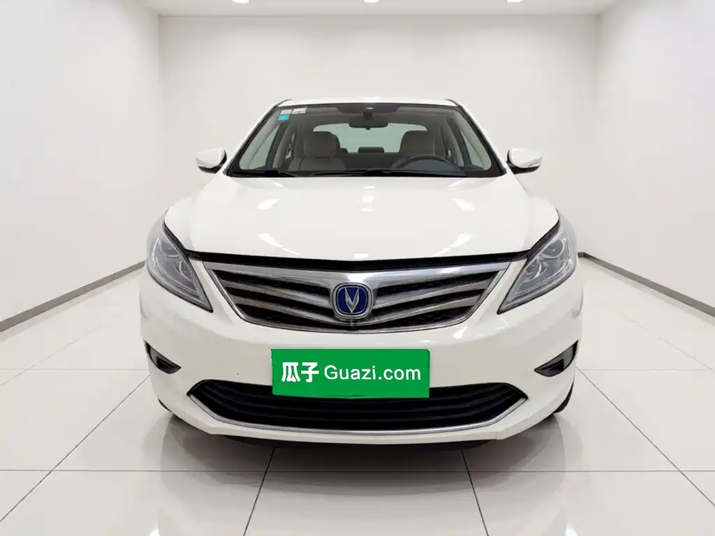 Фото 2 - Changan Eado