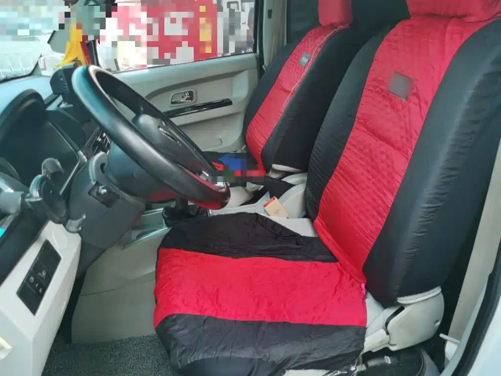 Jinbei New Hiace S 2021 2021 1.5L Fortune Non-Air-conditioned Van China VI SWC15M