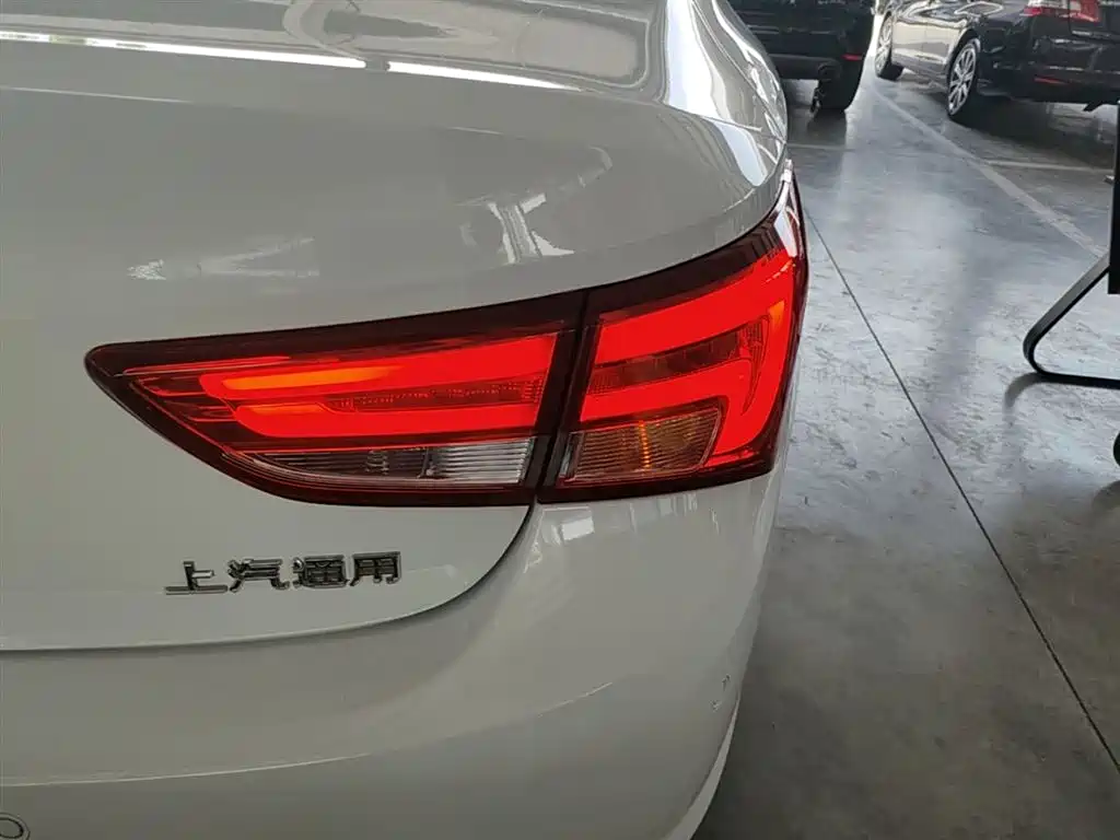 Buick Verano 2019 Sedan 15S Auto Leading фото 8