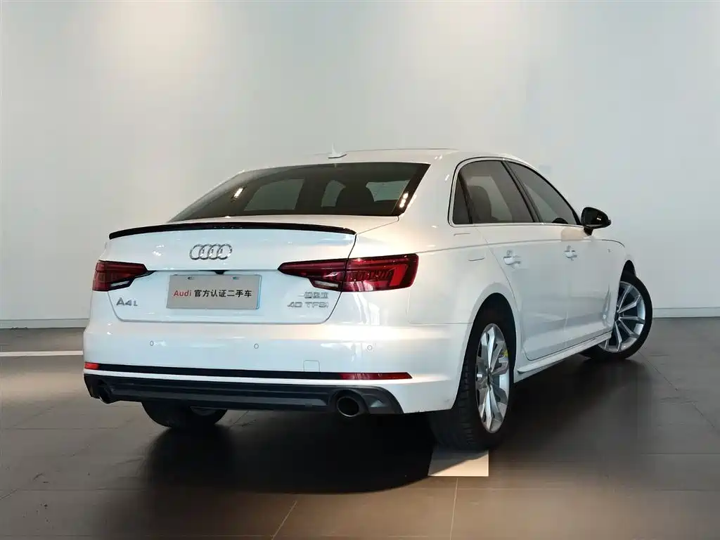 Audi A4L 2018 30th Anniversary 40 TFSI Fashion фото 4