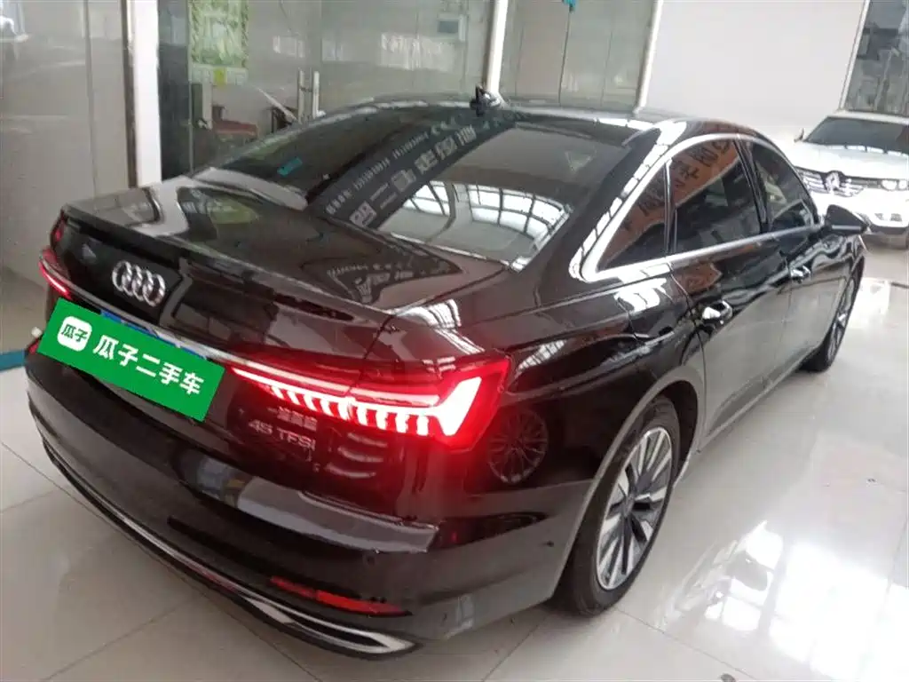 Audi A6L 2023 45 TFSI Premium Selection Elegance фото 5