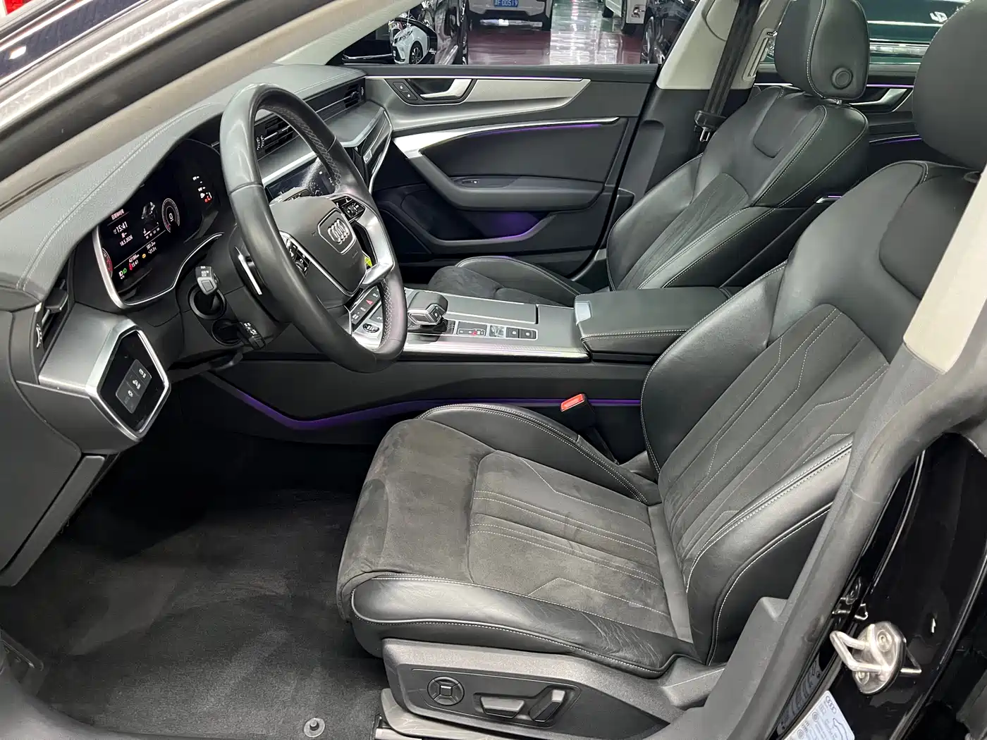 Audi A7L 2024 45TFSI S-line Dream Edition Crystal Package фото 5