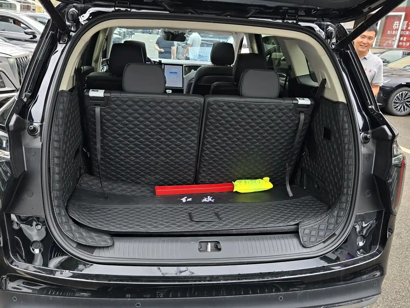 Hongqi HS7 PHEV 2024 2.0T PHEV AWD Flagship 6-Seater фото 21