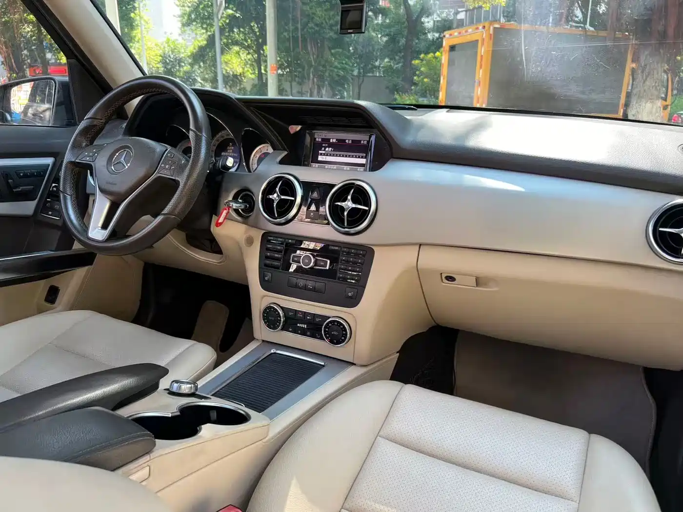 Mercedes-Benz GLK-Class 2013 GLK 300 4MATIC Fashion фото 25