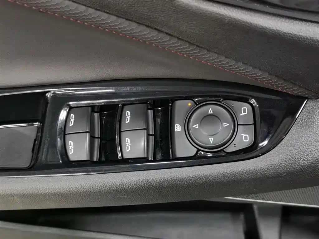 Chevrolet Volando 2019 Redline 530T Automatic Premium Enjoyment Edition (5+2 seater) China VI фото 9