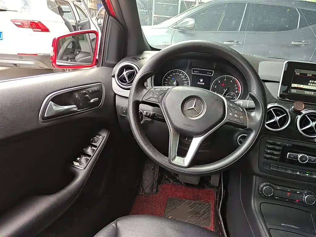 Mercedes-Benz B-Class 2012 B 180 фото 11