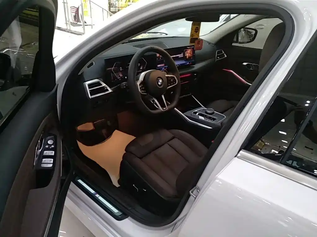 BMW 3-SERIES
