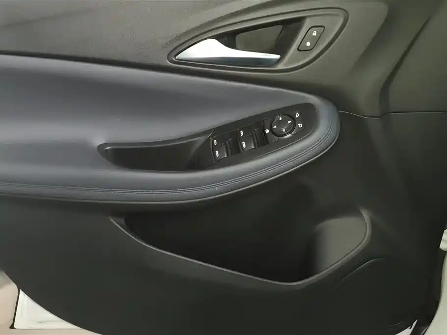 Buick Encore GX 2020 20T CVT 2WD Luxury Model фото 7