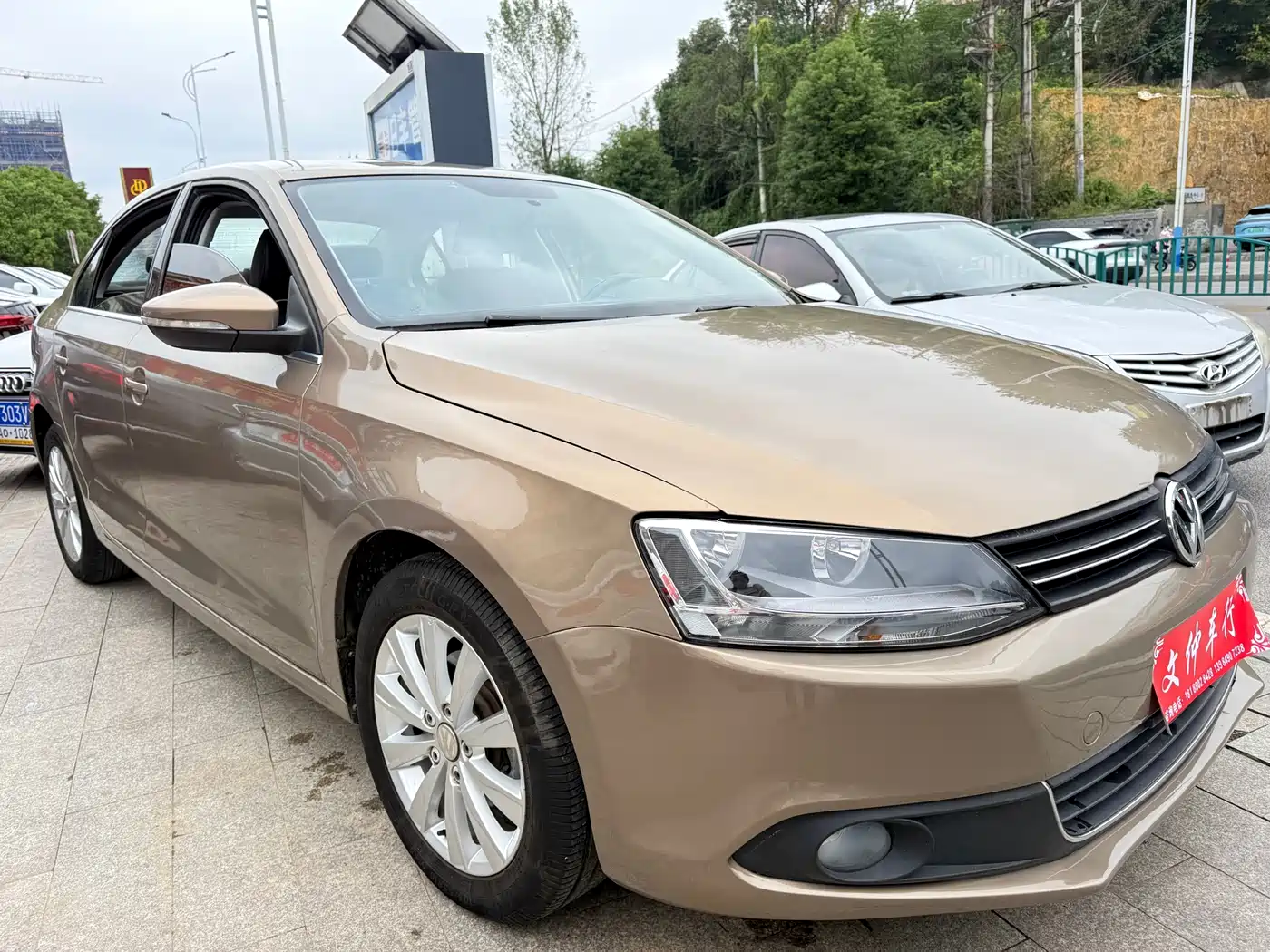 Volkswagen Sagitar 2014 Facelift 1.6L Automatic Comfort фото 3