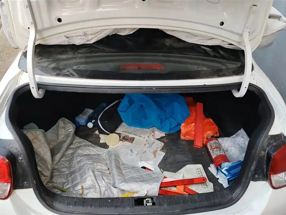 Hyundai Verna 2017 1.4L Manual Renewal Edition China VI фото 4