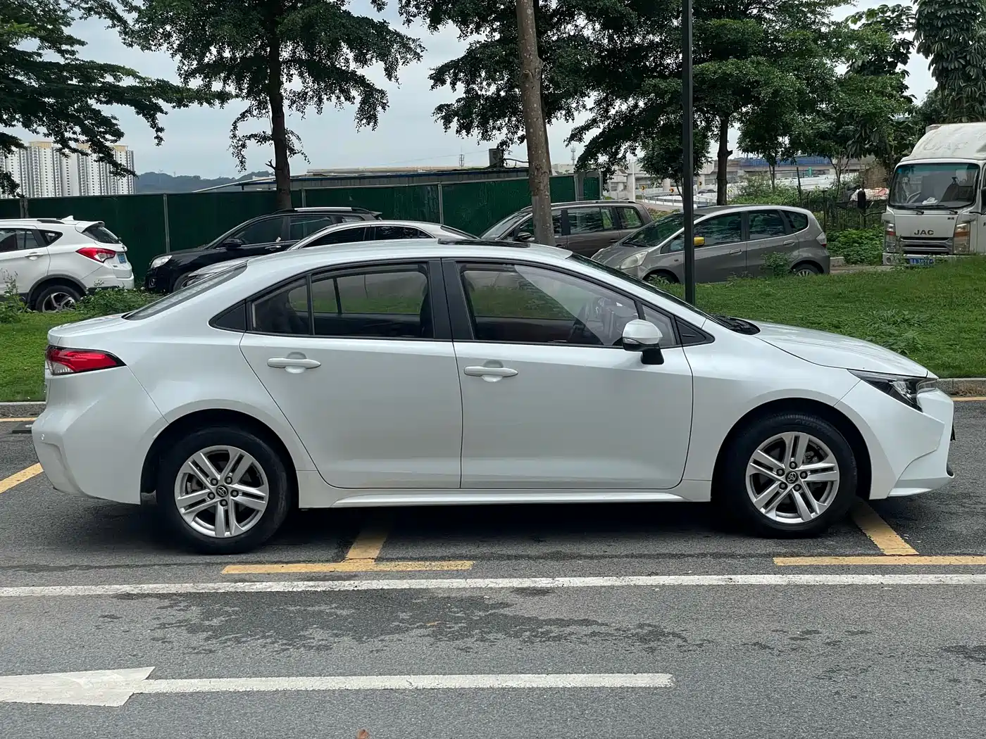 Toyota Levin 2021 185T CVT Luxury Edition фото 4