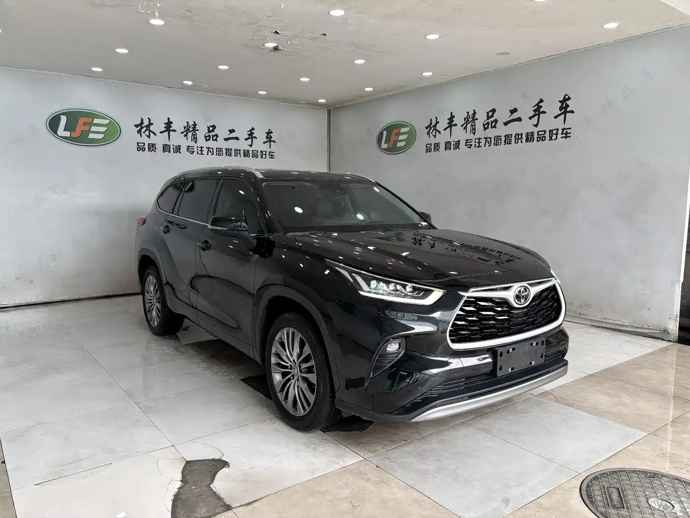 Toyota Highlander 2022 380T 4WD Premium 7-Seater фото 5