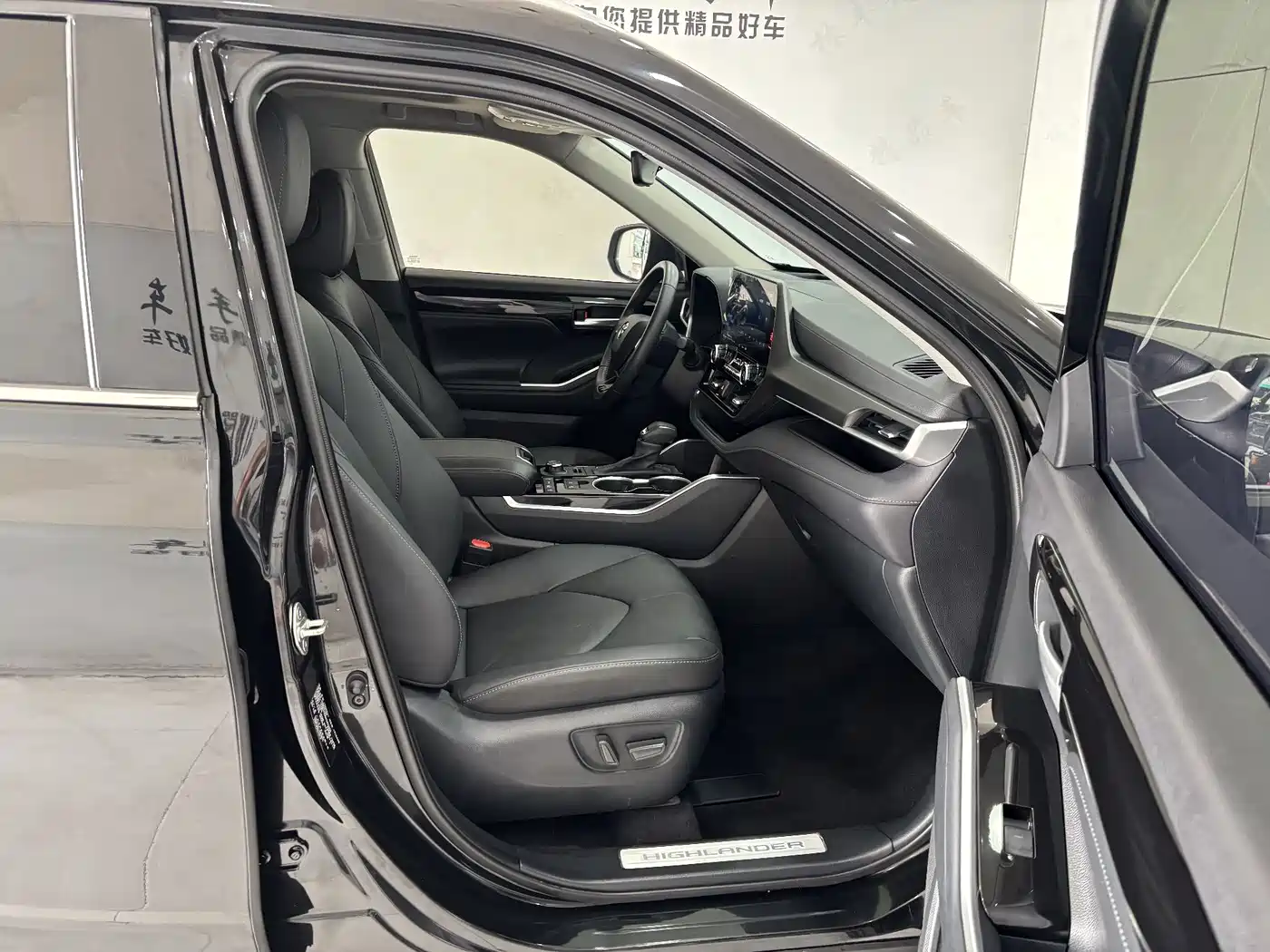 Toyota Highlander 2022 380T 4WD Premium 7-Seater фото 28