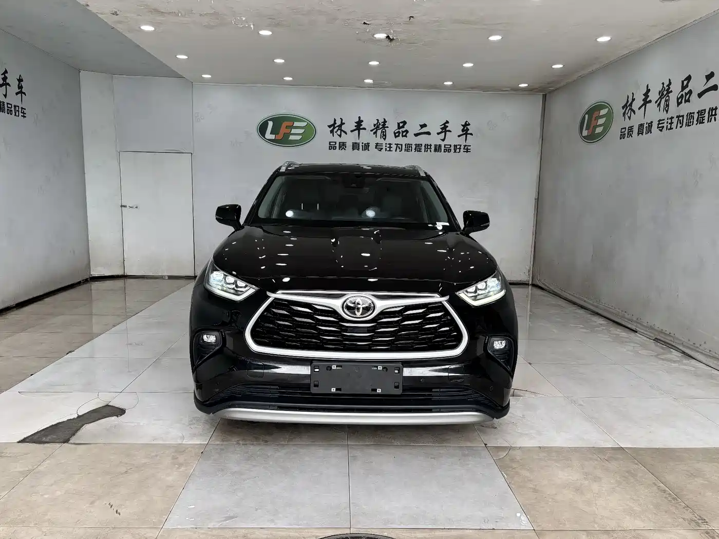 Toyota Highlander 2022 380T 4WD Premium 7-Seater фото 3