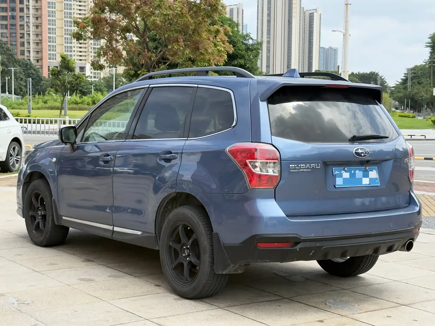 Subaru Forester 2014 2.5i Automatic Elite Edition фото 5