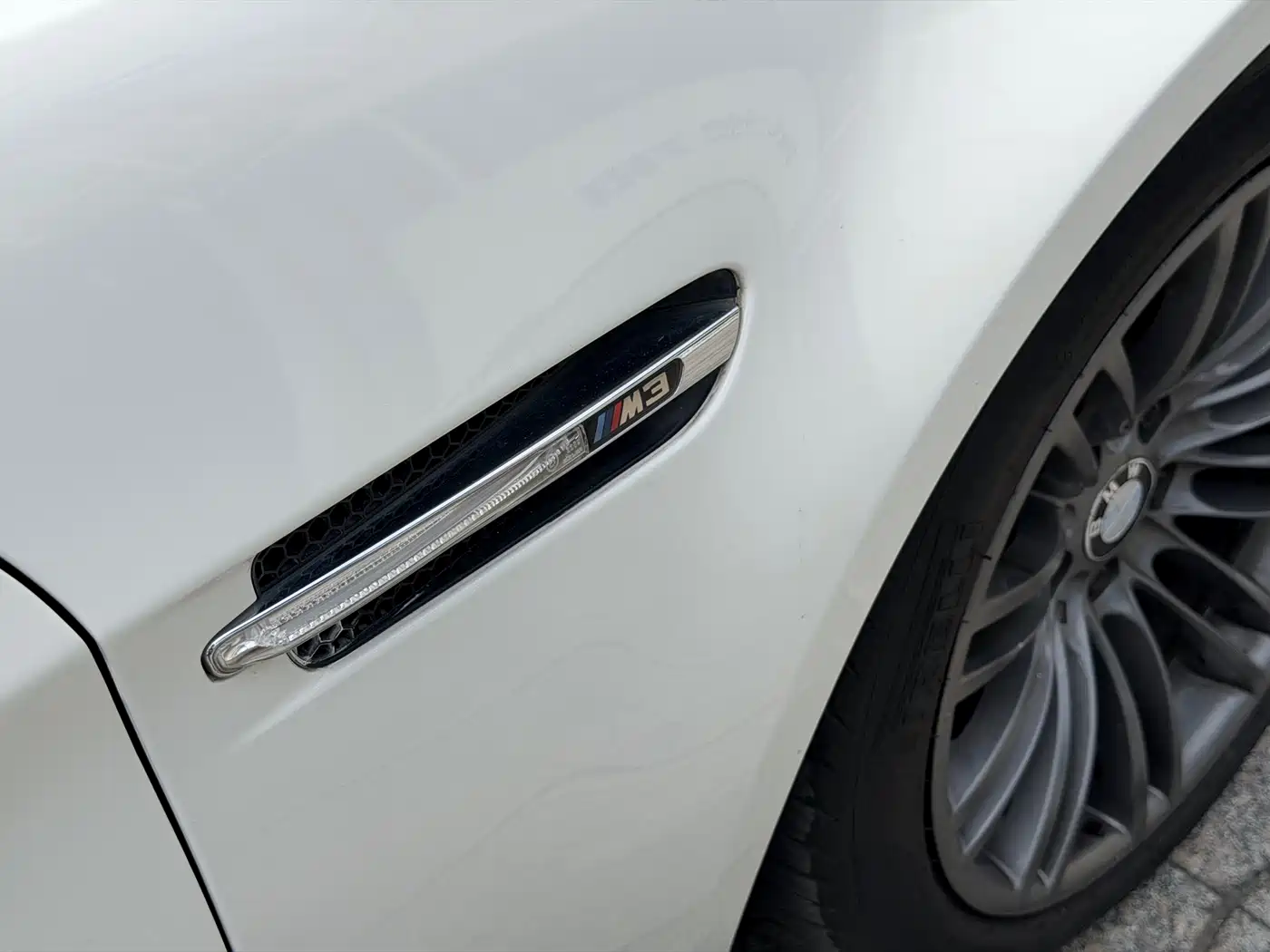 BMW M3 2010 2009 BMW M3 Sedan
