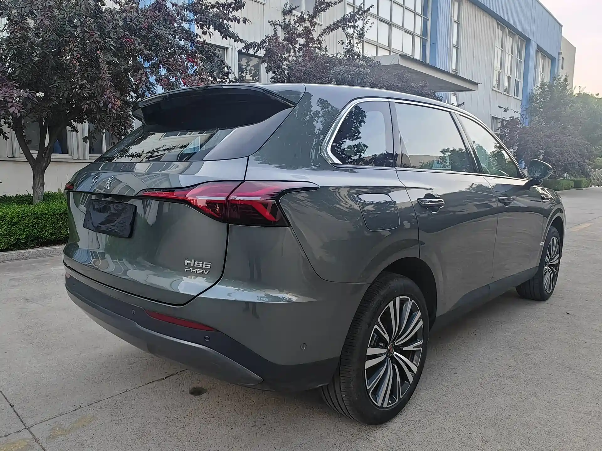Фото 5 - Hongqi HS6 PHEV