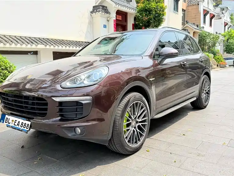 Porsche Cayenne New Energy 2016 Cayenne S E-Hybrid 3.0T фото 2
