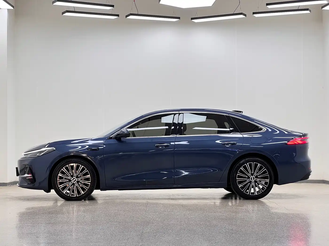 Geely Galaxy Galaxy A7 2025 EM-i фото 4