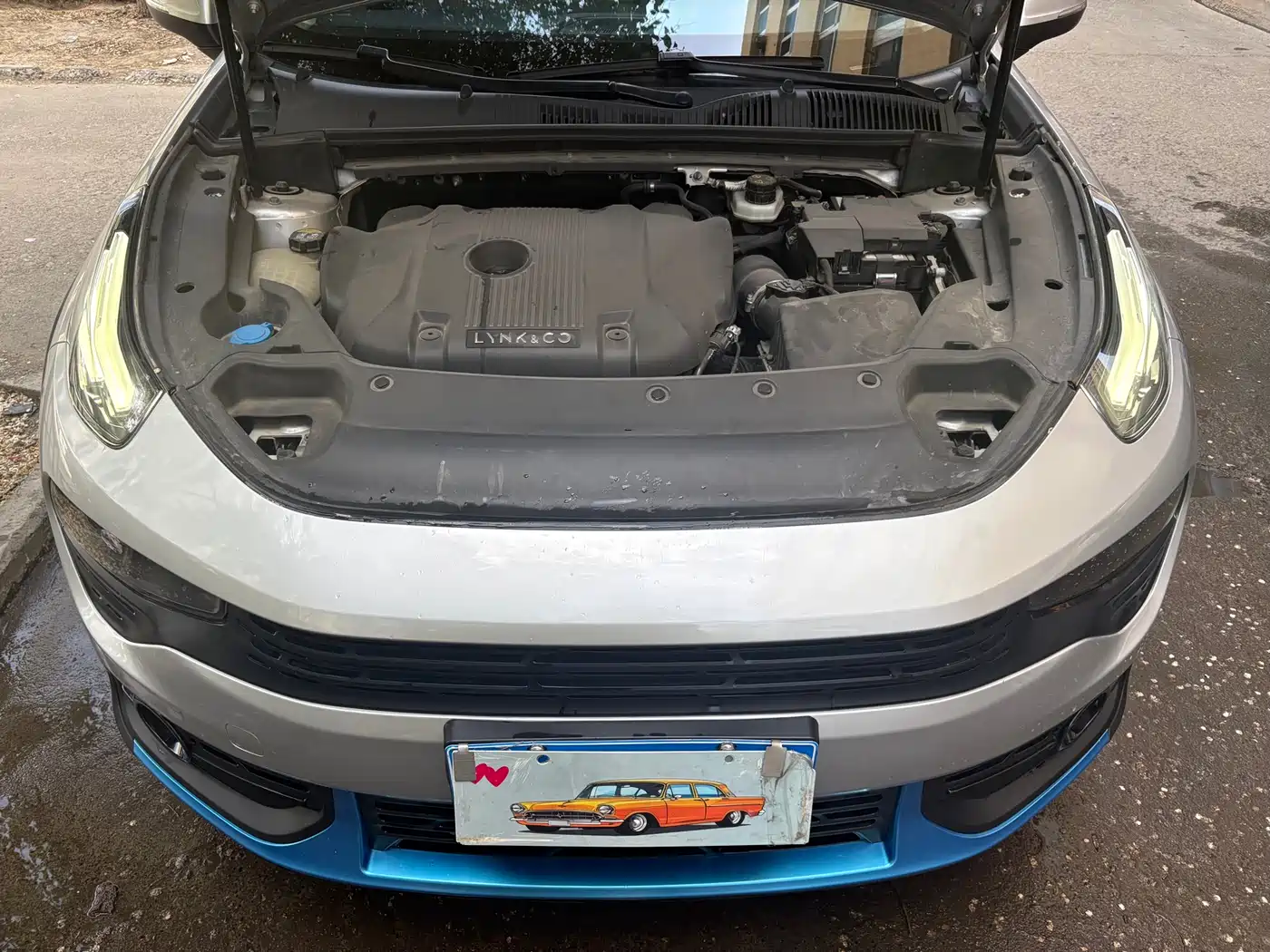 Lynk & Co 02 2019 Model 2.0T Automatic 2WD Funky Music Edition фото 12