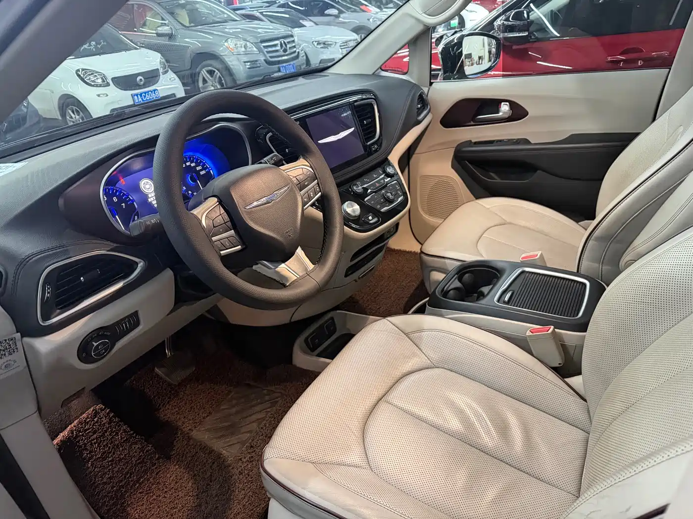 Chrysler Grand Voyager (Import) 2018 2017 3.6L Premium Edition