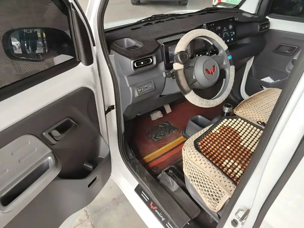 Wuling Motors Wuling Zhiguang NEV 2026 2025 Model 305km Base Version
