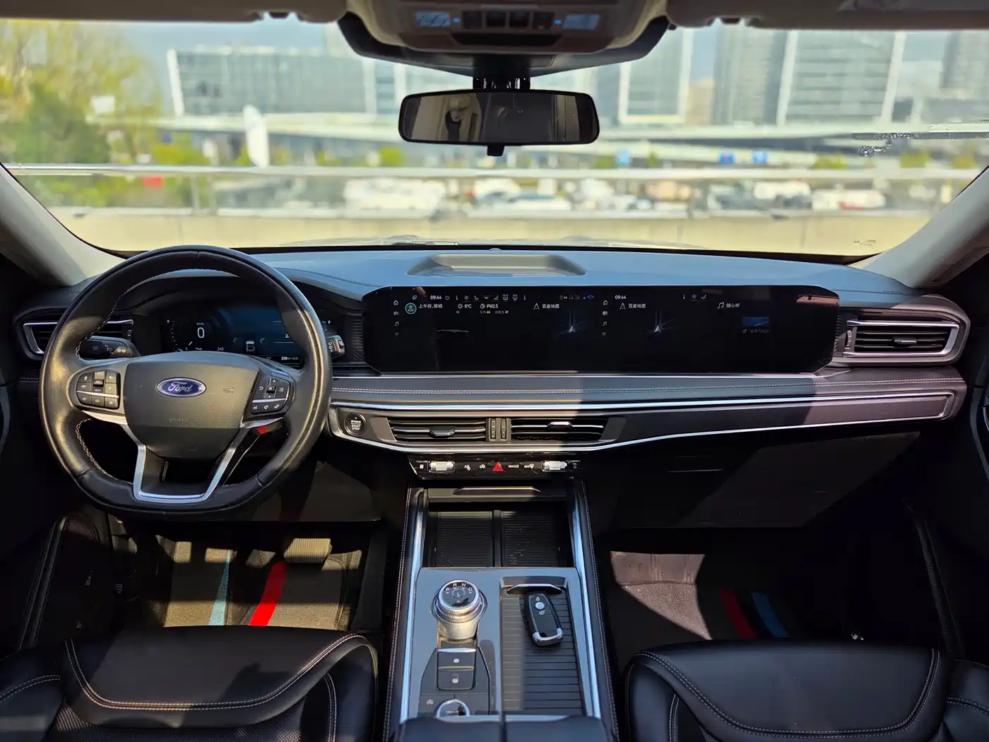 FORD EXPLORER